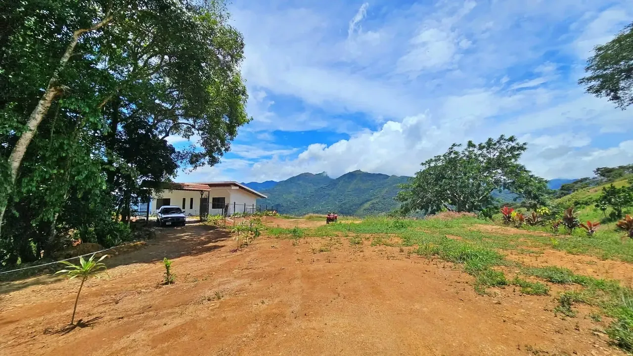 It is sold Quinta in Vuelta de Jorco Aserrí San José