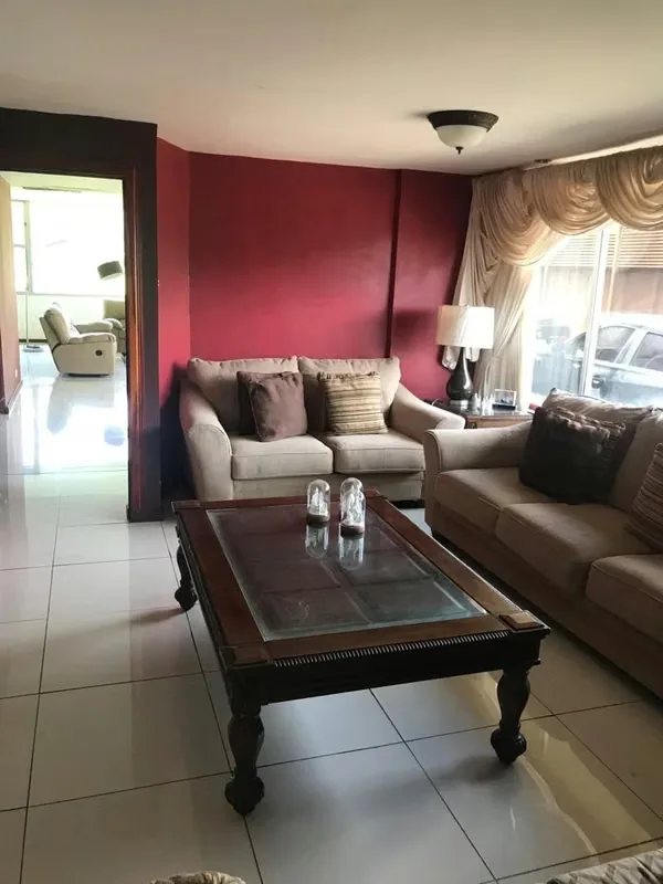 House for sale with huge land in Santo Domingo de Heredia. — photo 4
