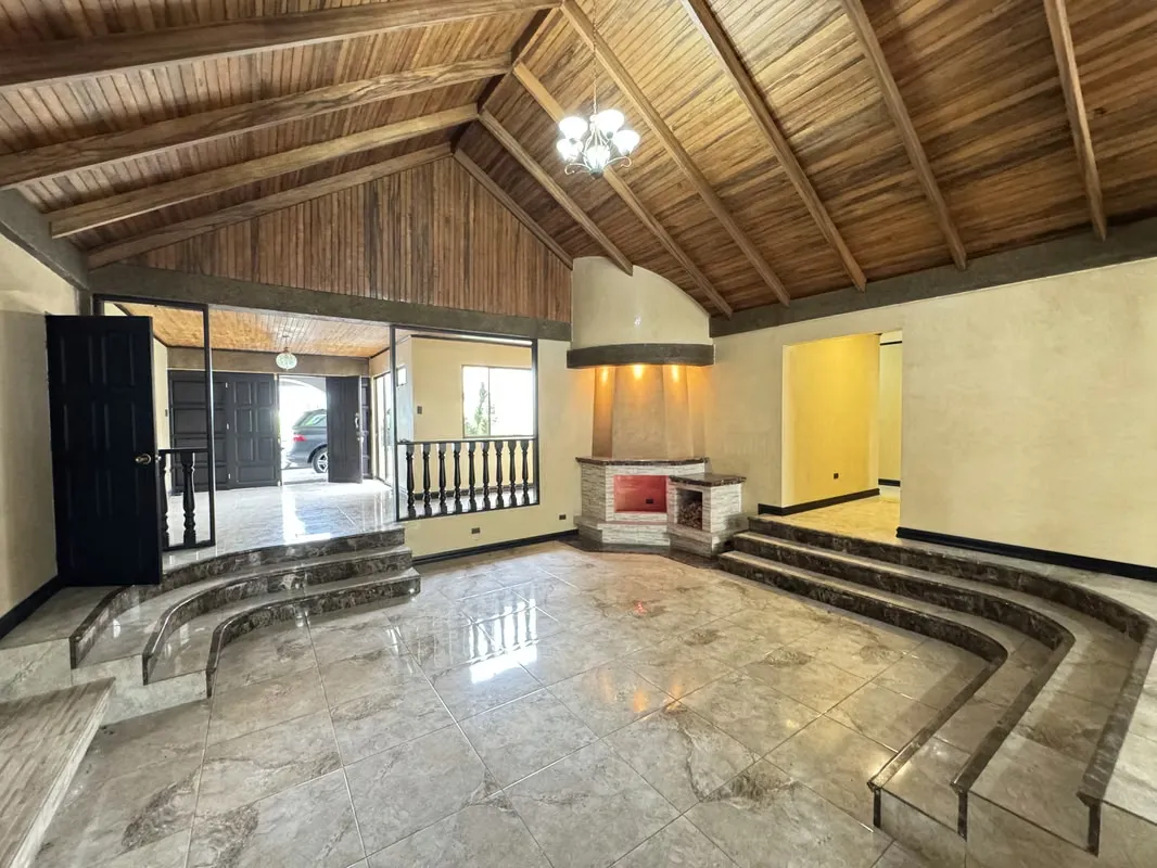 House for sale in Pinares, Curridabat