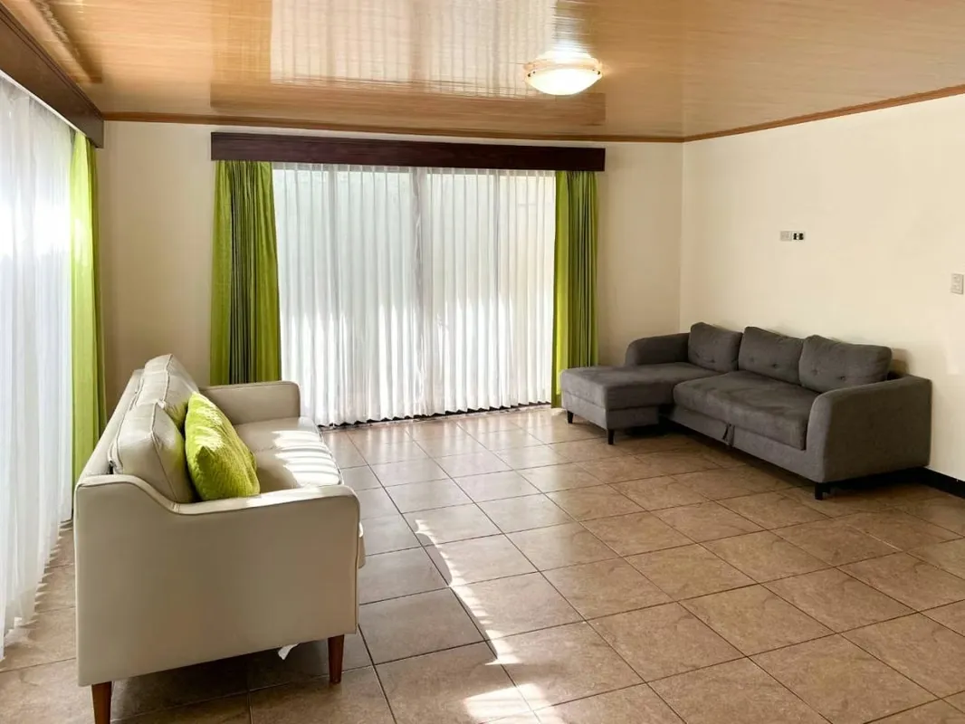 Alquiler de Casa en Condominio en Moravia