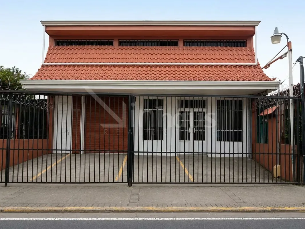 Commercial property for sale in Heredia, San Francisco, near Walmart, on a busy street.