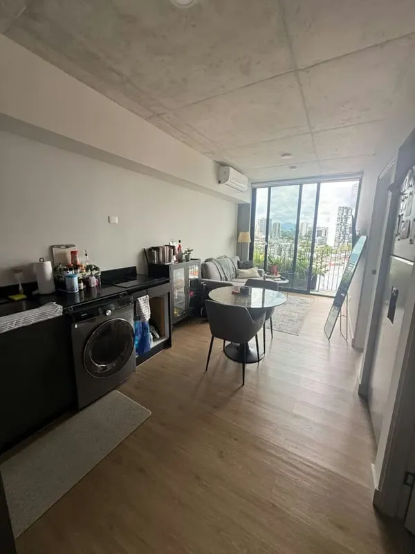 For sale: this 41m2 apartment that has it all. Located in an ideally situated apartment building, just steps from everything, it offers unique amenities, services, and ...