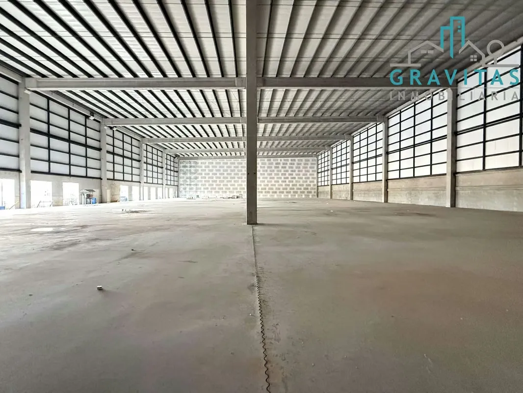 Warehouse of 1740 m2 in the Heredia industrial zone, an ideal logistics location.