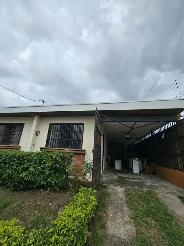 Commercial Space or House for Rent in Rohrmoser, San José – 166 m²