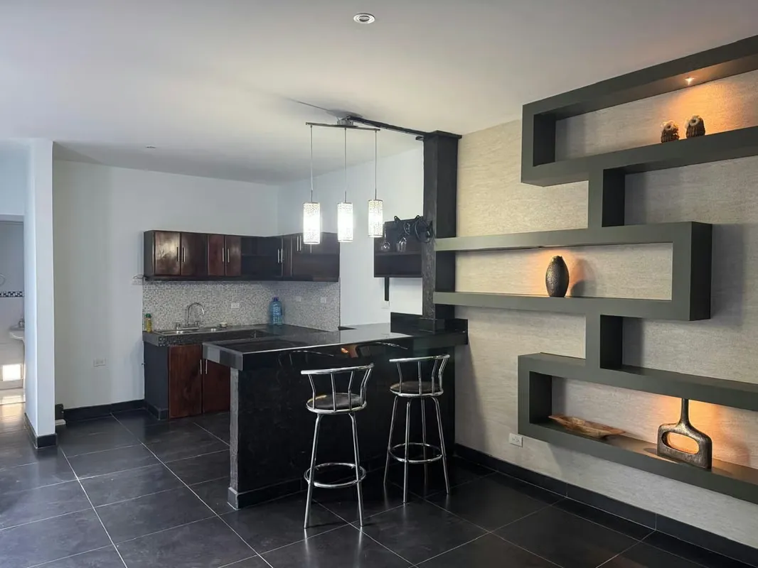 Alquilo apartamento Guachipelin 1 o 2 personas