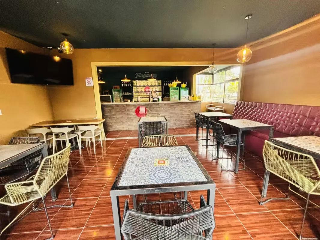 Se alquilan dos barras gastronómicas en calle 33, Barrio Escalante, el epicentro gastronómico más vibrante del país . Ubicado en una zona de alto tránsito, rodeado de restaurantes, ..., photo 2