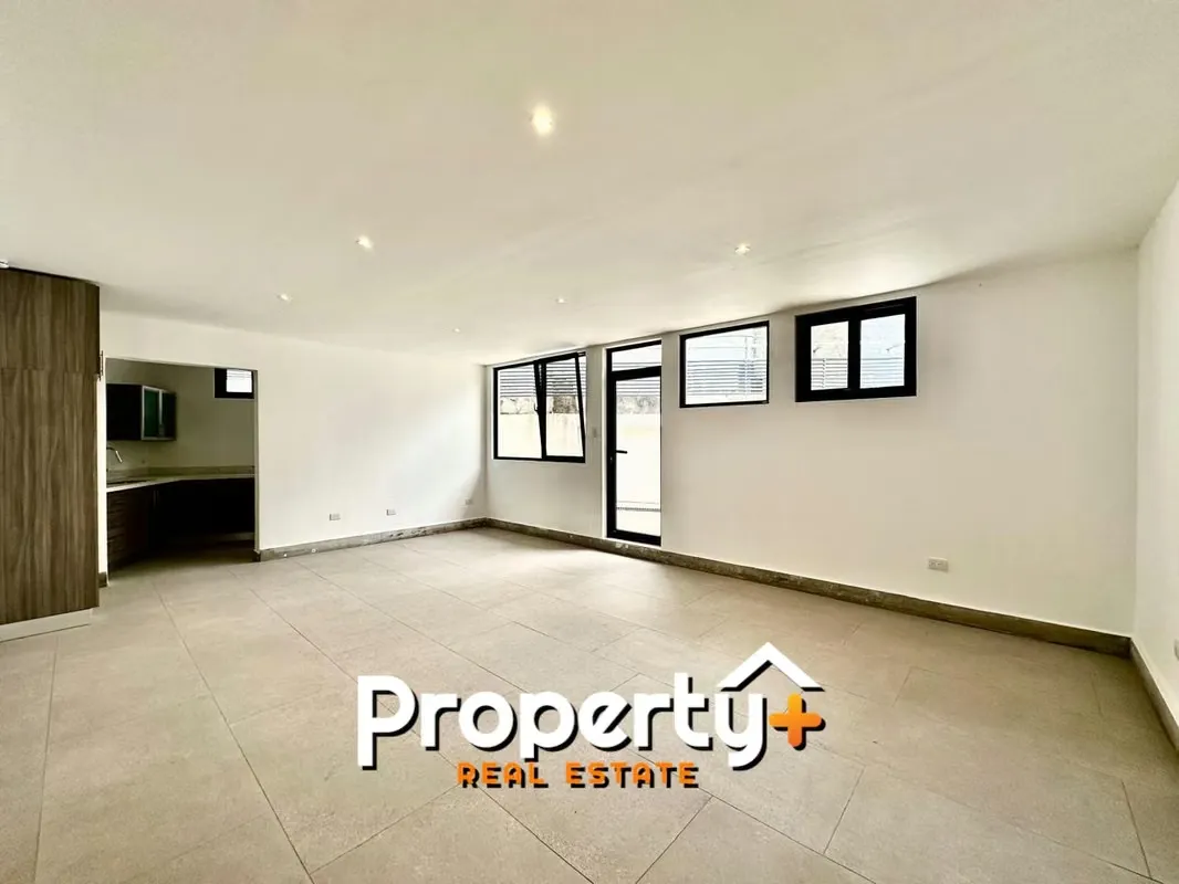 Amplio apartamento de 2 habitaciones en Bello Horizonte de Escazú 150 m² con espacio exterior privado