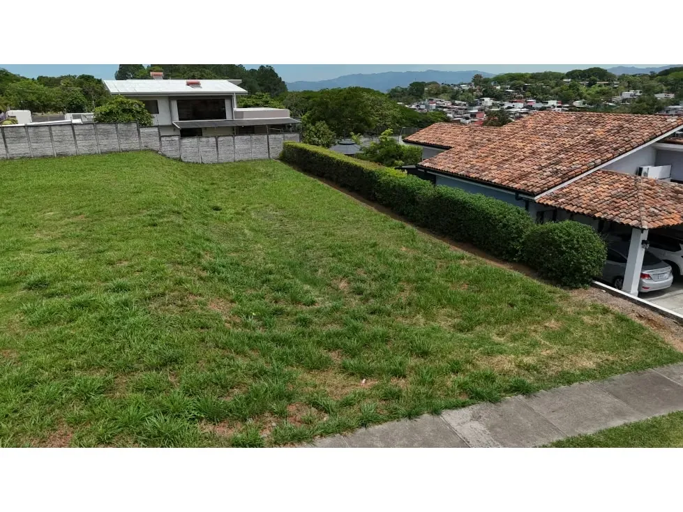 Construya la casa que siempre soñó en una propiedad con excelente ubicación, a solo ... — photo 2