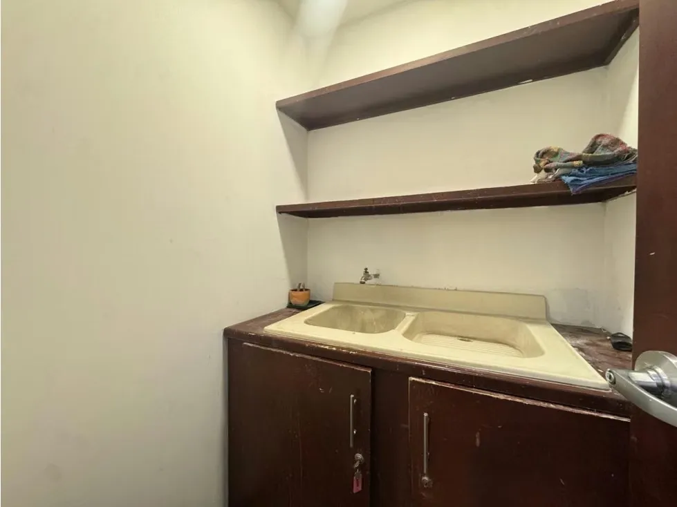 Building for rent La Sabana, 3 floor, photo 2