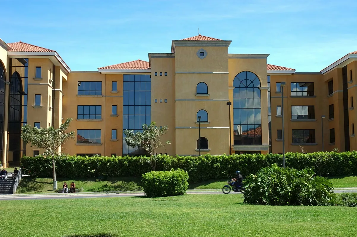 For rent large office space completely remodeled in Forum 1 Santa Ana, measures 166.64 m2 of construction, is on one level and is on the 3rd and top floor, has lighting, central air ... — photo 5