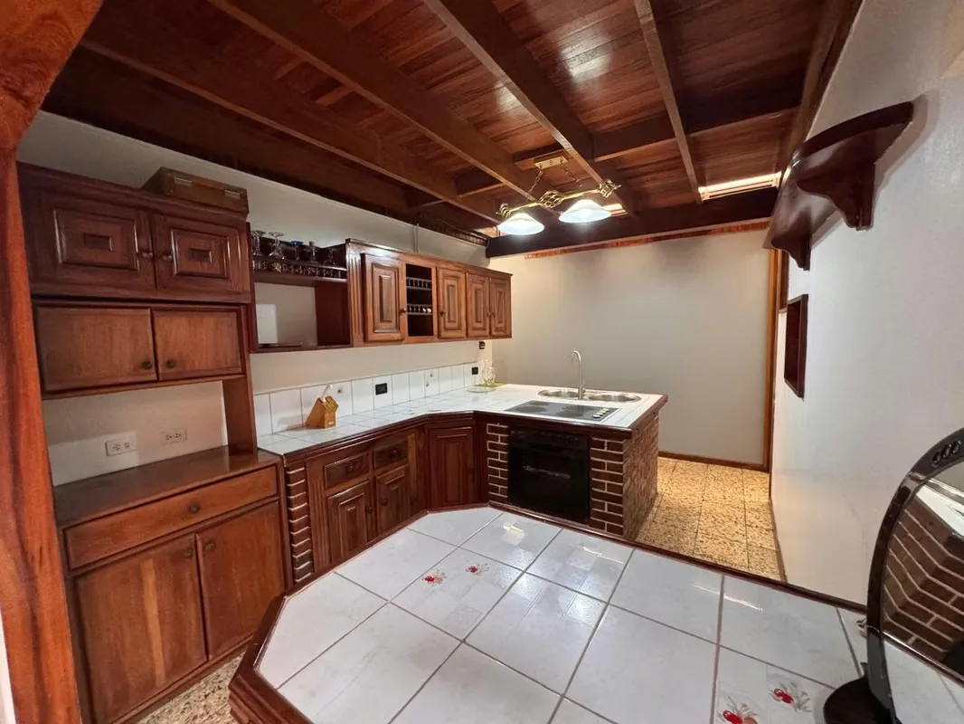 Casa en Alquiler en Residencial El Robledal - Uruca $1,600 mensuales — photo 5
