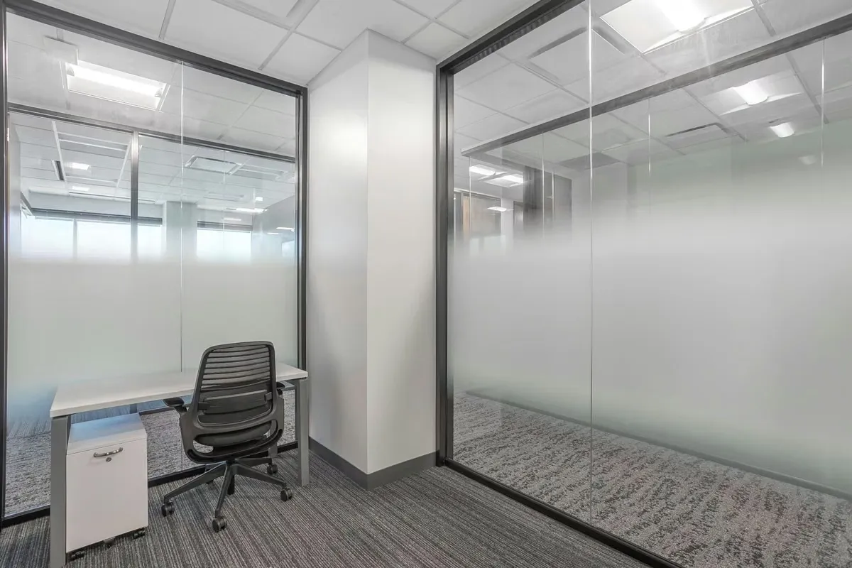 Haz de tu oficina un hogar para tu negocio en Heredia, Eurocenter, ideal para 2 empleados.
