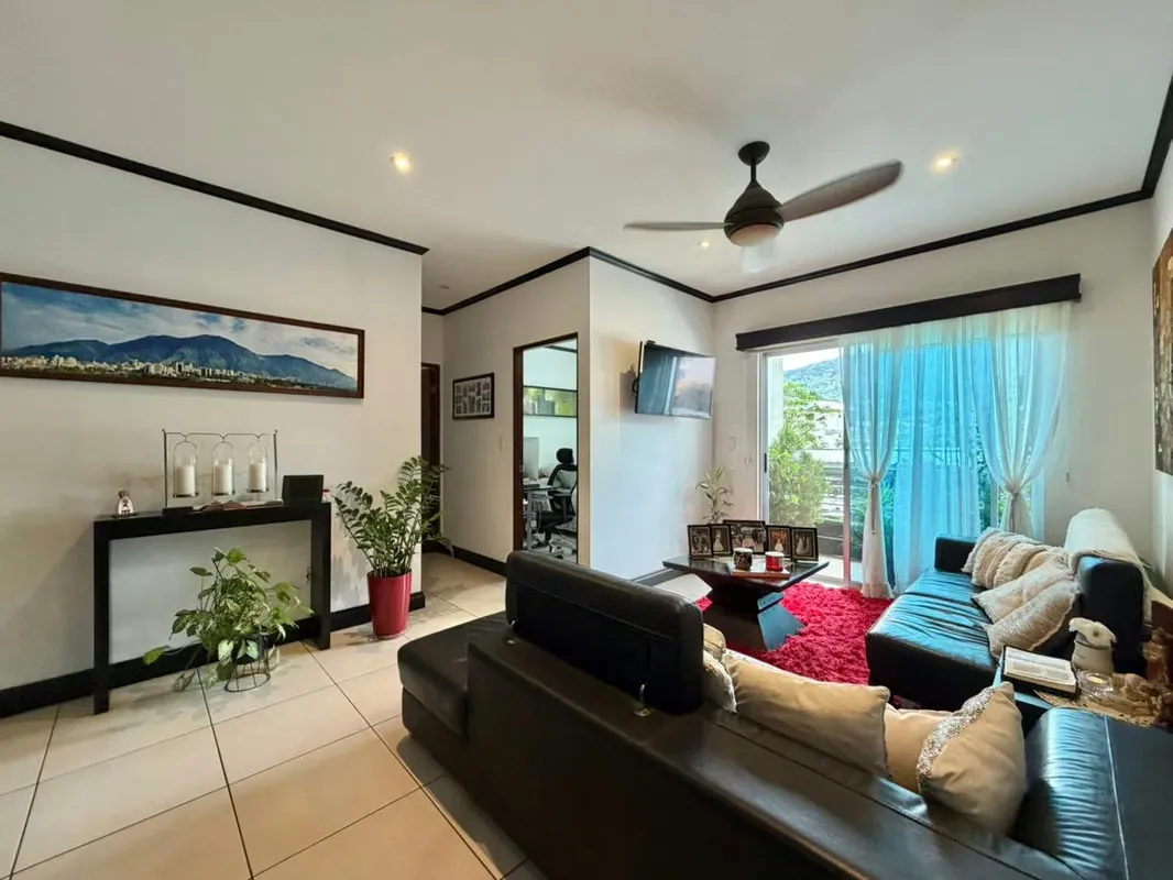 Apartment for sale in Santa Ana.