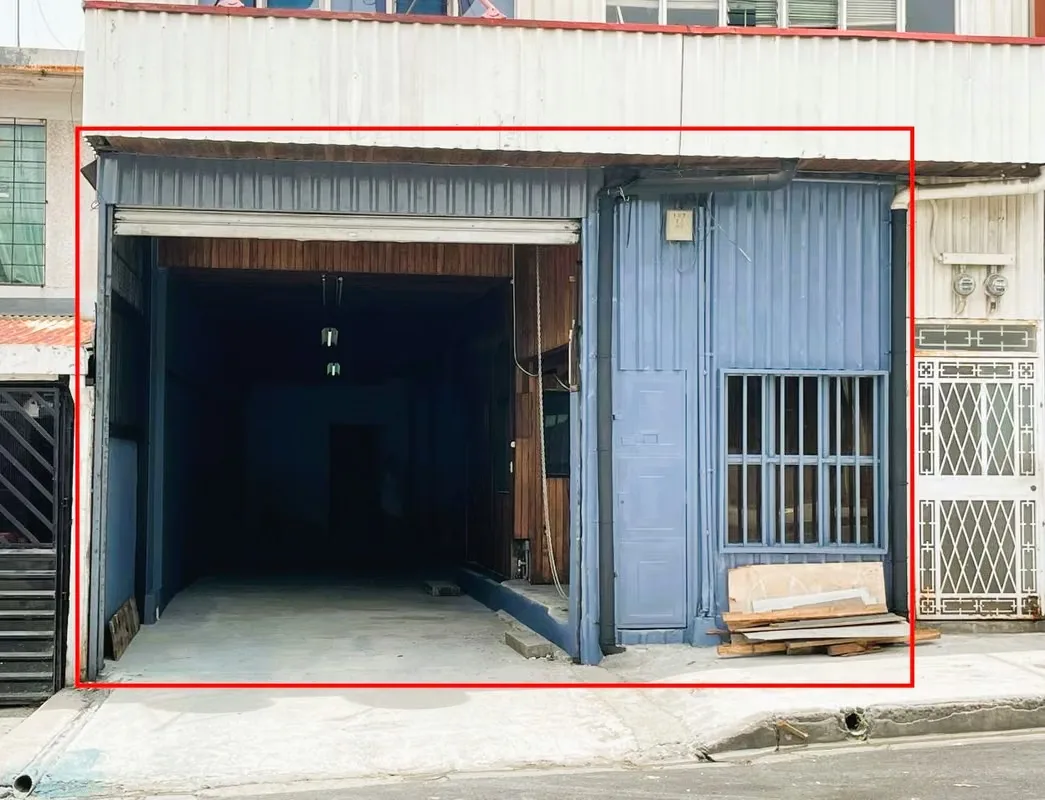 Ubicación: 175m sur de la esquina suroeste del Parque de Barrio México. Calle 18. Entre Ave 9-11. Contiguo a Repuestos América. — photo 3