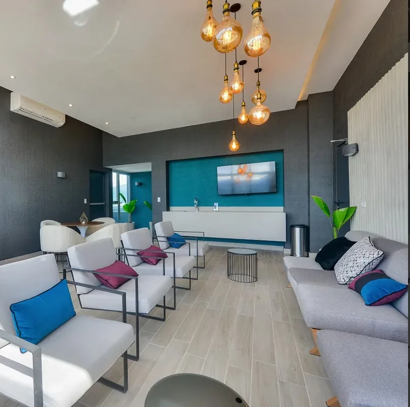Moderno apartamento totalmente amueblado en Ü Nunciatura, ubicado en el piso 17 de una de las torres más atractivas y cotizadas de la zona oeste de San José. — photo 2