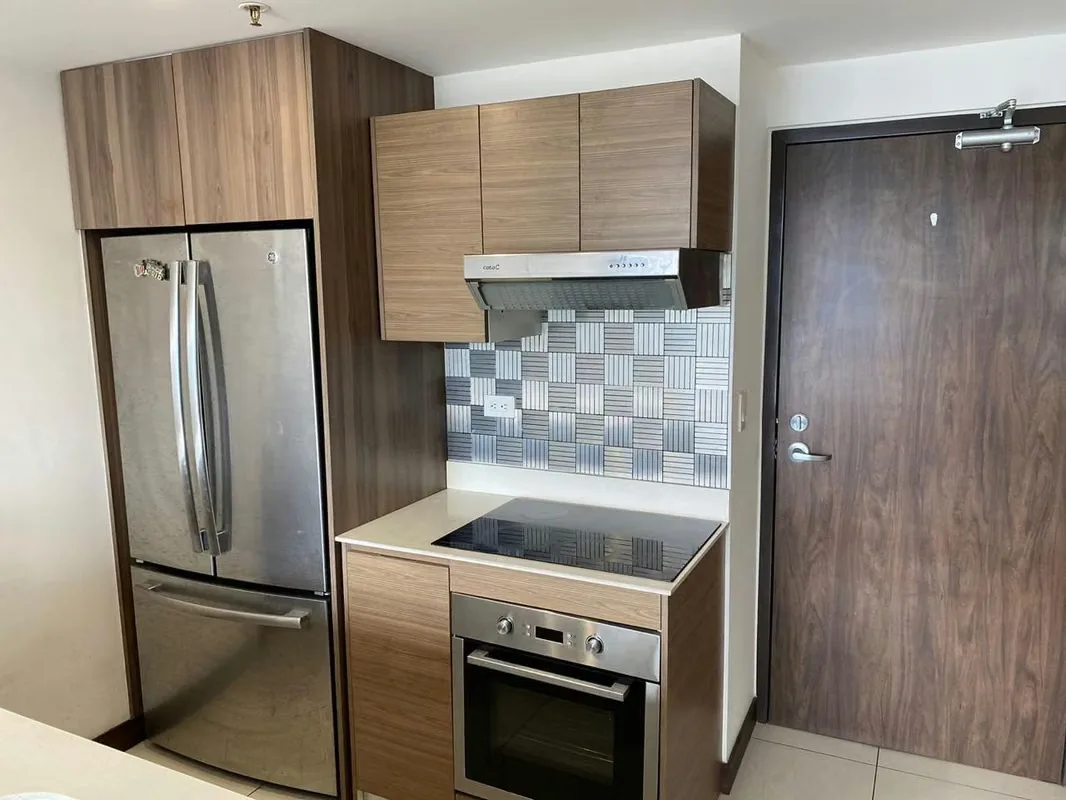 Moderno apartamento totalmente amueblado en Ü Nunciatura, ubicado en el piso 17 de una de las torres más atractivas y cotizadas de la zona oeste de San José. — photo 3