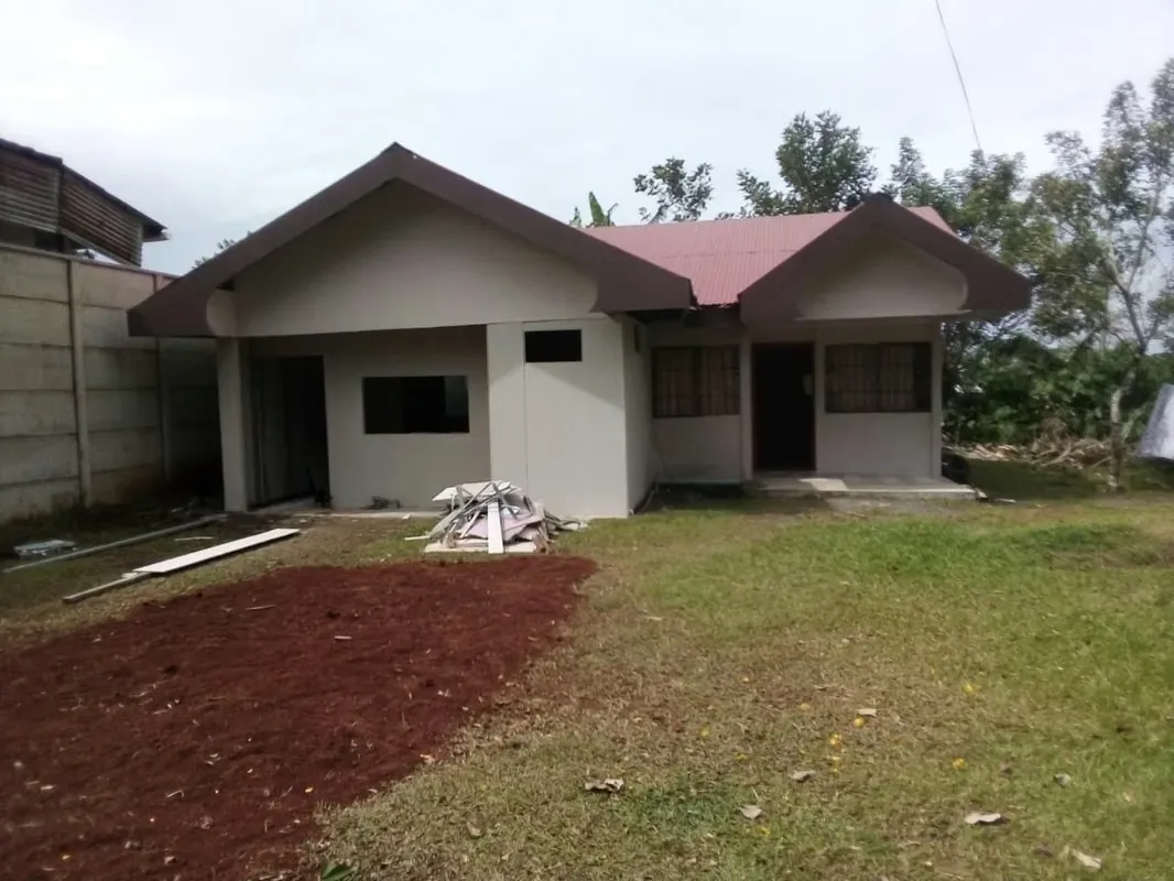 HOUSE FOR SALE IN CITY QUESADA SAN CARLOS