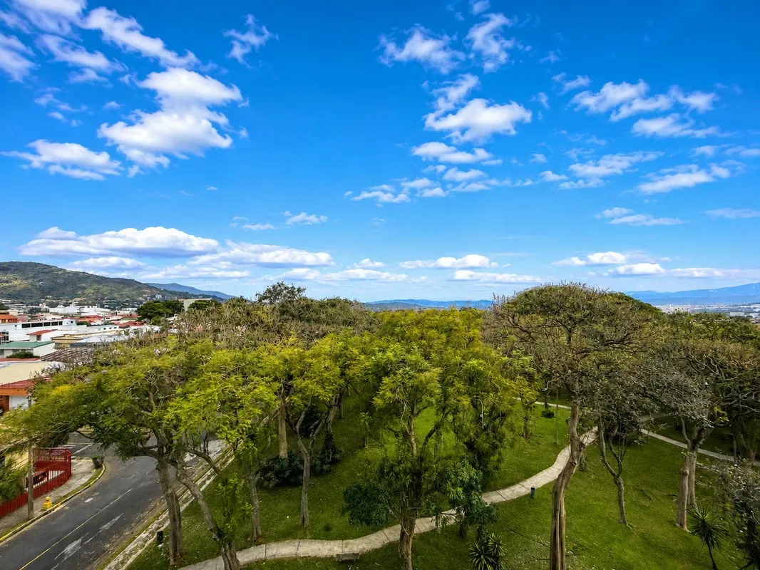 FURNISHED 2 BEDROOM APARTMENT FOR SALE ROHRMOSER JV572