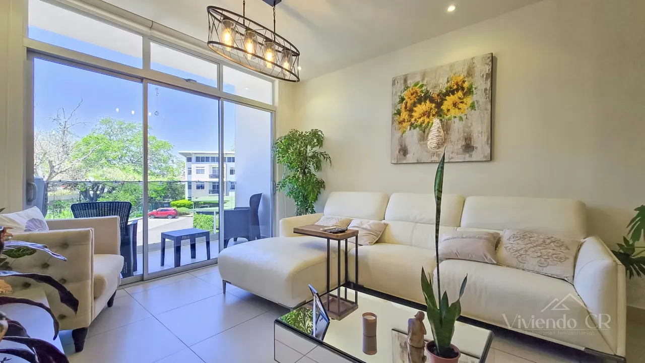 Hermoso, amplio y cómodo apartamento en condominio, ubicación estratégica en Santa Ana, en un complejo que ofrece tranquilidad y seguridad, donde la recreación y el deporte son ...