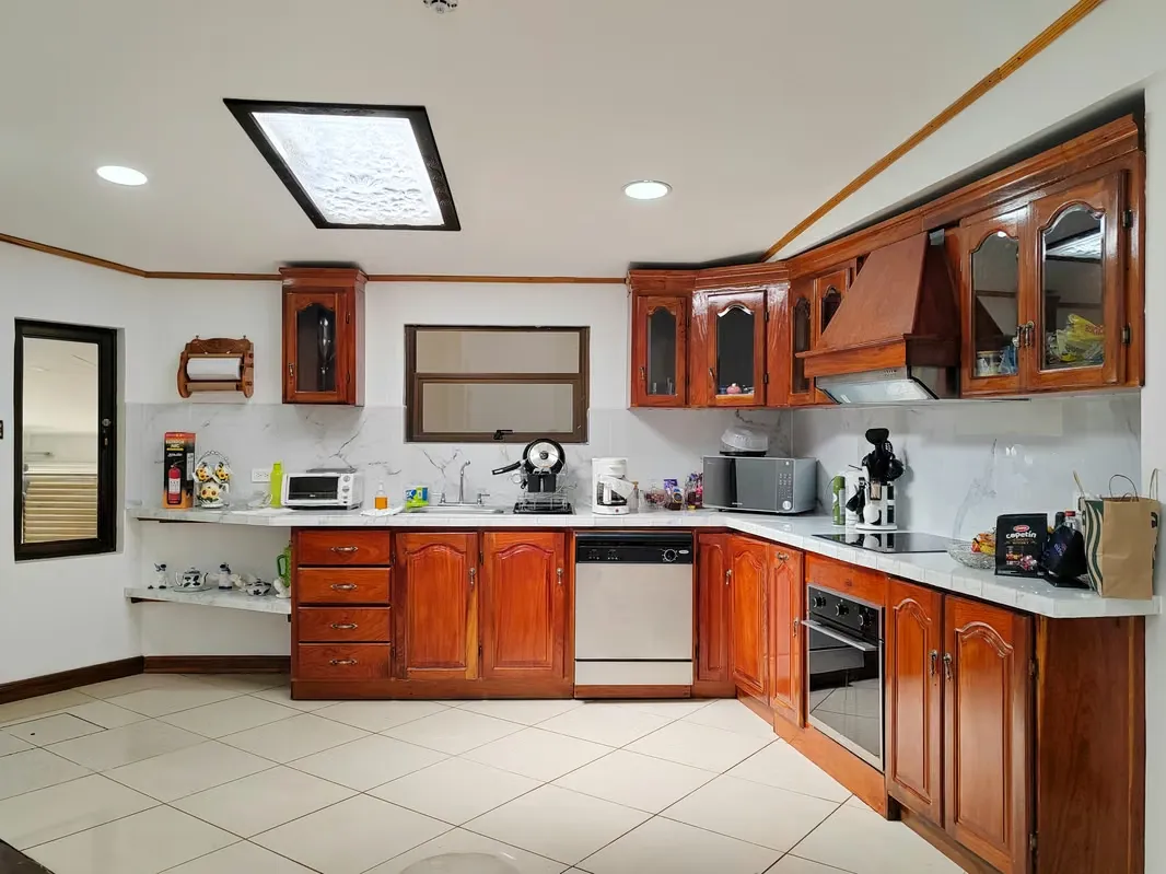 This detached property in Curridabat is much more than a house: it is the perfect place to live with comfort and privacy. ...