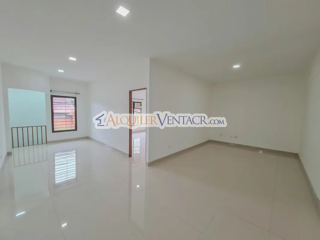 Commercial Property for Sale – Sabana Sur, San Jose