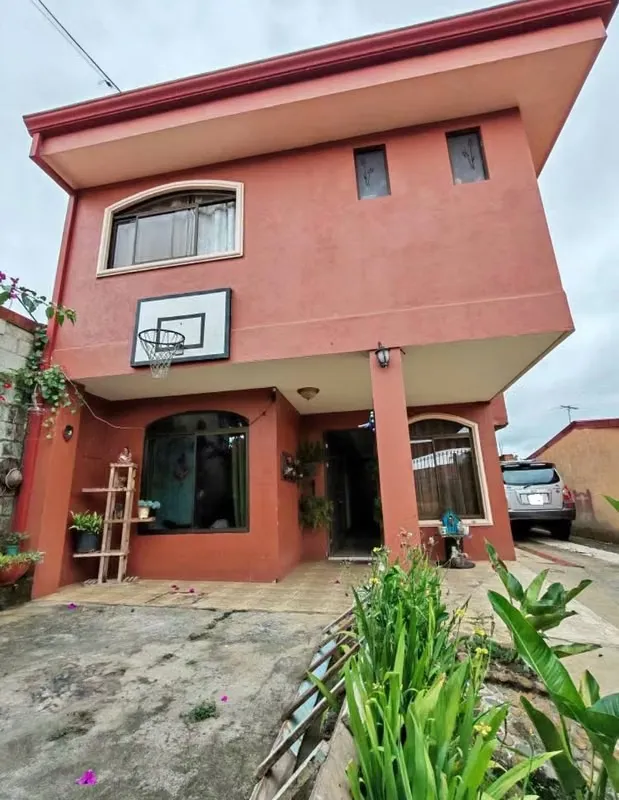 LOT FOR SALE WITH TWO HOUSES IN GATED COMMUNITY – CARTAGO, PARAÍSO