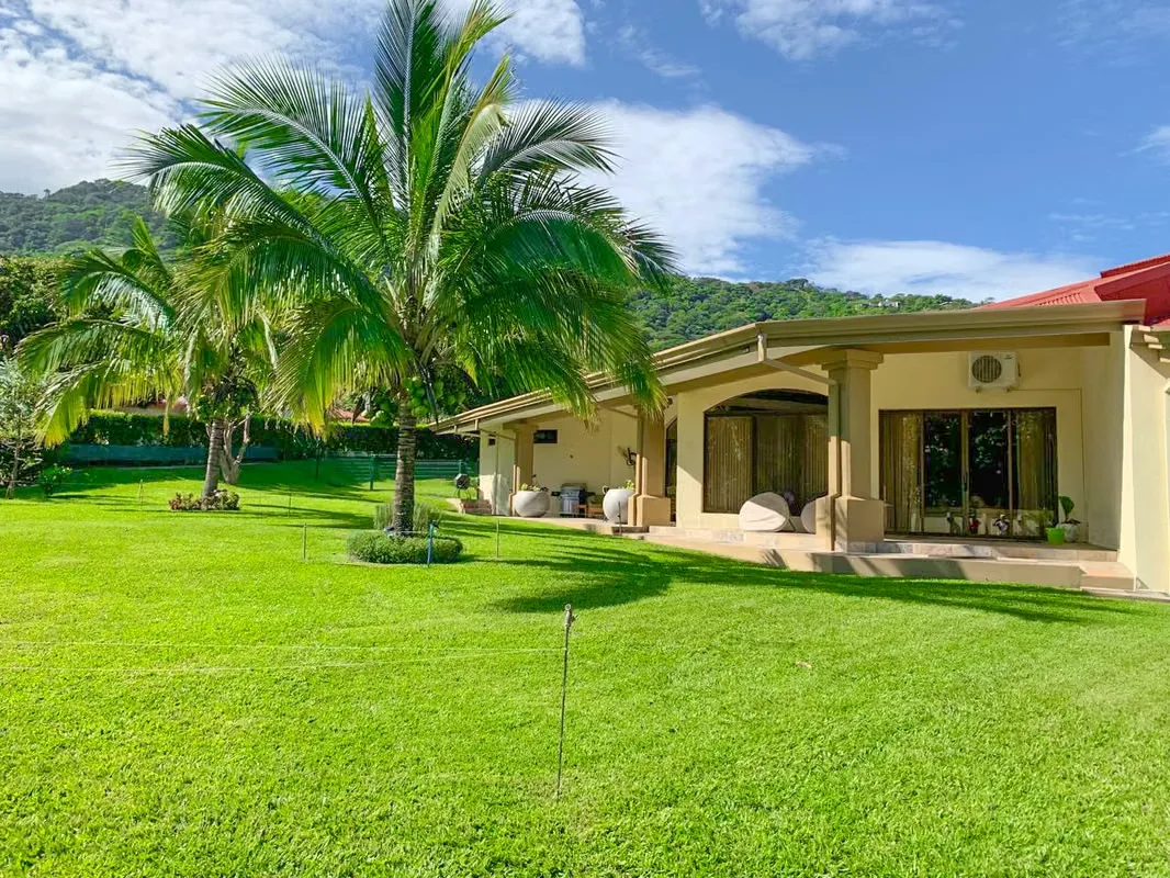 Discover this spectacular single-story home located within an exclusive private residential community of only 3 homes in Piedades of Santa Ana. Perfect for families, executives, and ...