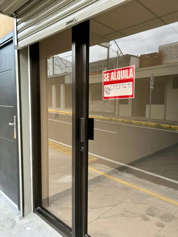 Ubicación: De la Municipalidad de Alajuela 100 oeste y 25 norte.