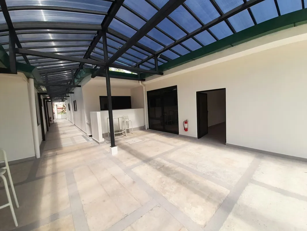 Apartamento en alquiler en condominio exclusivo con excelente ubicación