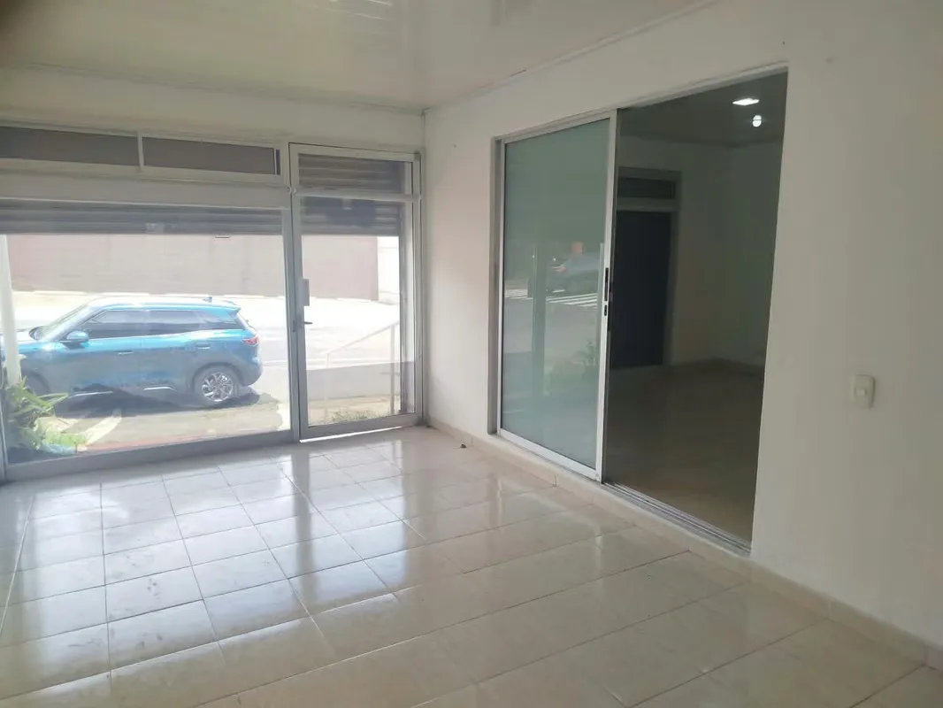 Commercial space with a patio, located on a single level near the American Embassy