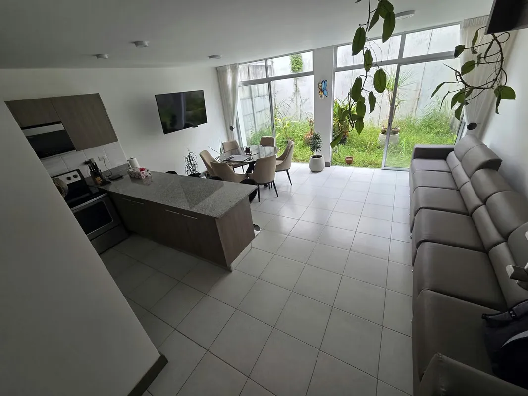 Exclusive 24-hour private security condo, swimming pool and indoor recreational pool, football court, bbq ranches, club ...