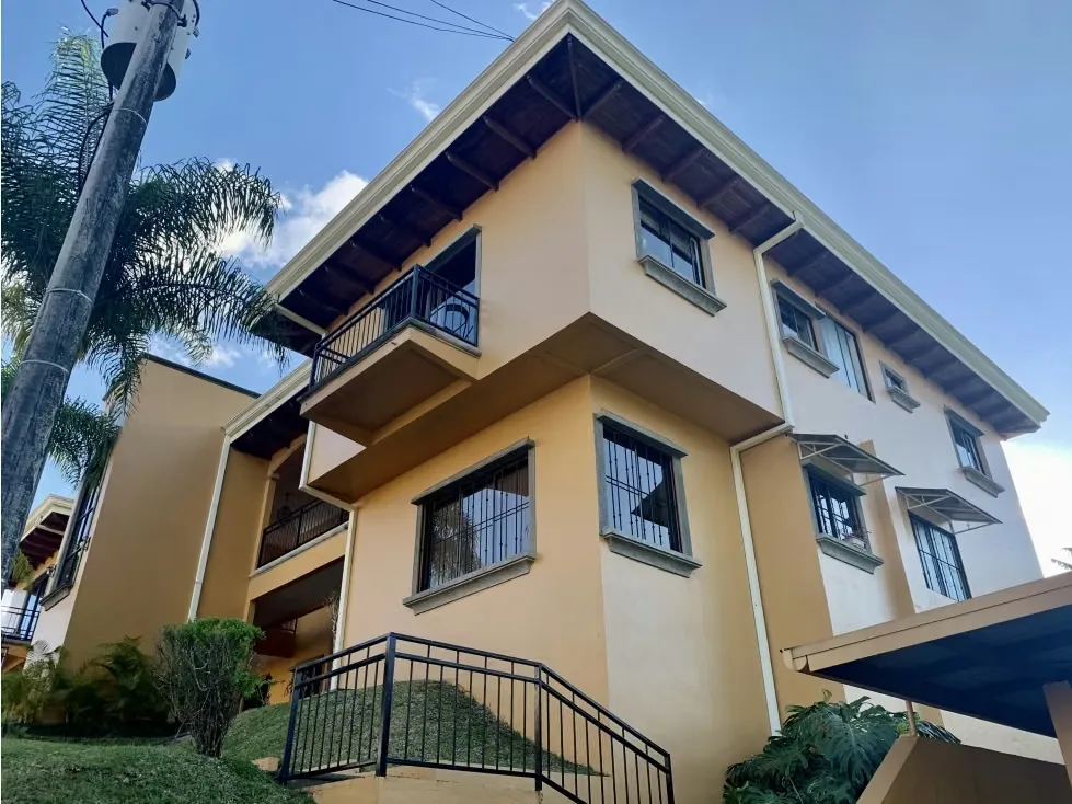 Alquiler apartamento en Curridabat, Pinares - En condominio