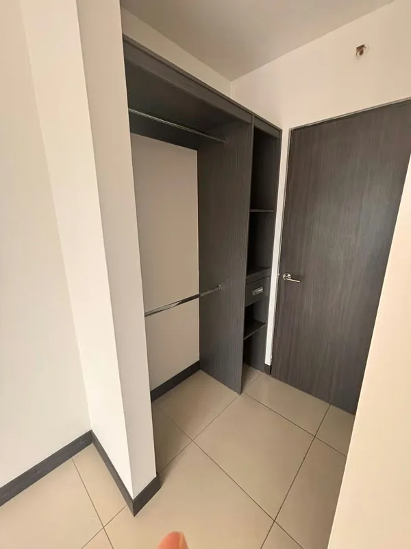 Experience the pinnacle of urban living in San Jose’s most prestigious neighborhood. This stylish 60 sqm corner unit at Torre U Nunciatura combines privacy, modern finishes, and ... — photo 2