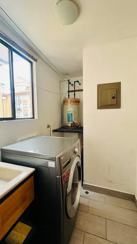 Enjoy the comfort and security of this modern apartment located in one of the most exclusive and strategic areas of San José. Perfect for young couples, small families, or ... — photo 4