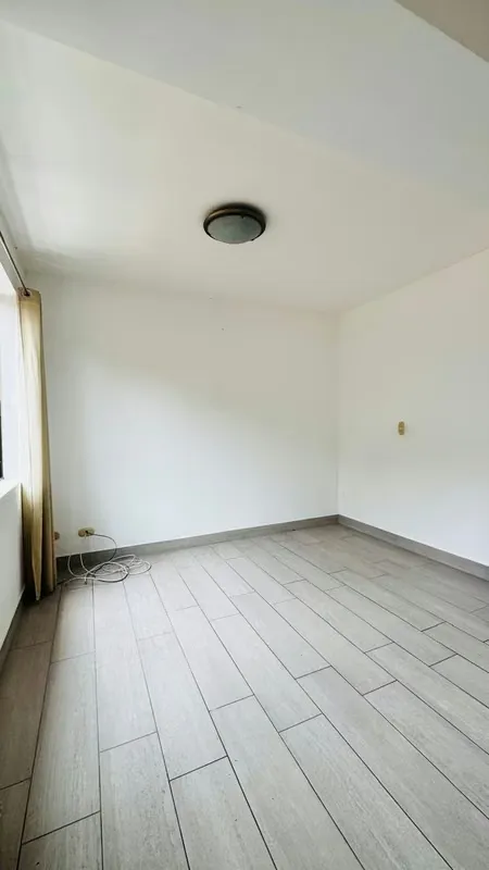 Enjoy the comfort and security of this modern apartment located in one of the most exclusive and strategic areas of San José. Perfect for young couples, small families, or ... — photo 5