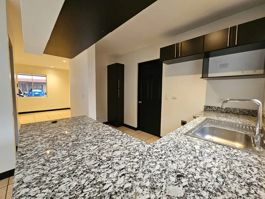 Casa de 2 Plantas en Condominio en San Pablo de Heredia — photo 4