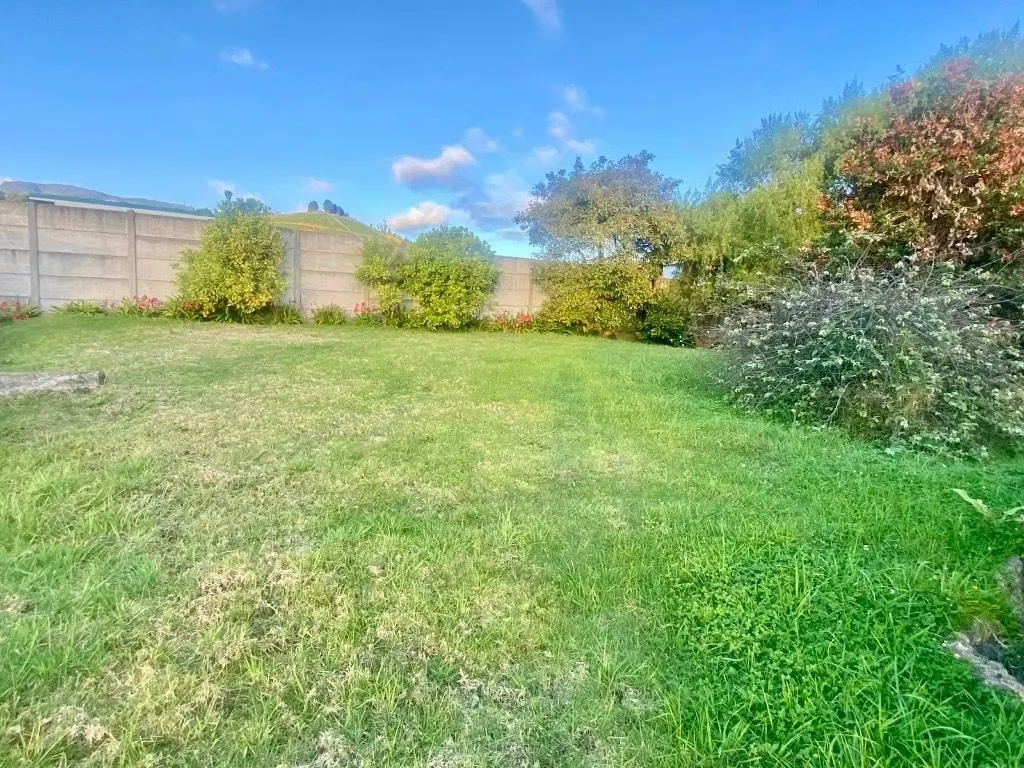 SE VENDE lote en Urbanización Las Margaritas, situado en Potrero Cerrado de Oreamuno, Cartago. Carretera al Volcan Irazú.