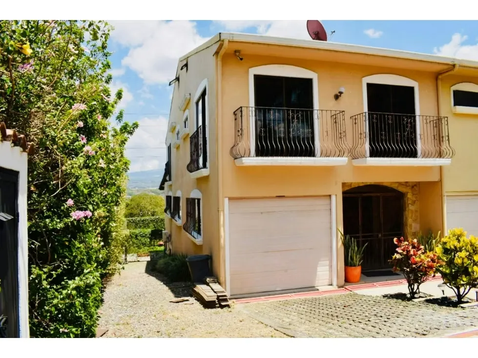 VENTA DE HERMOSA CASA, CONDOMINIO QUINTA REAL, ESCAZU 4213 (GC)