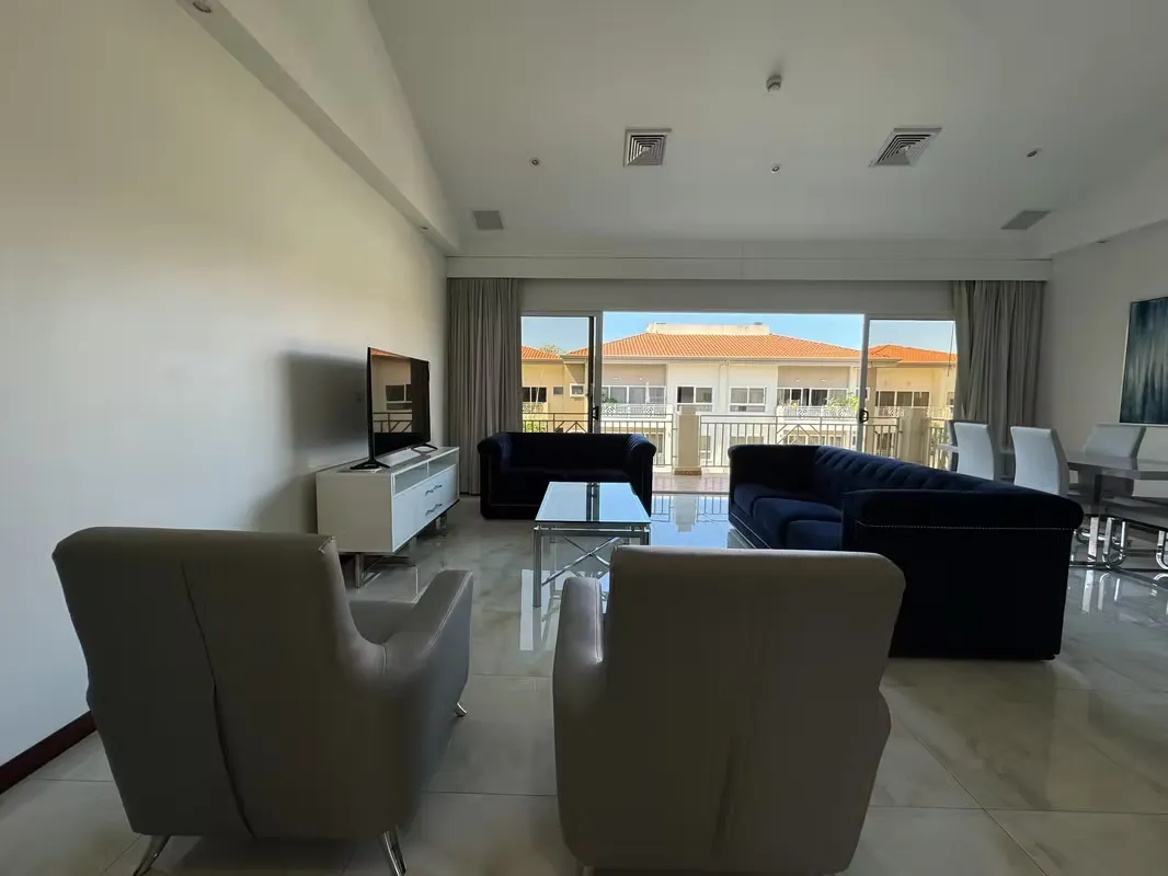 ALQUILER. APARTAMENTO AMUEBLADO CON 3 DORMITORIOS Y TERRAZA. SAN RAFAEL ESCAZÚ