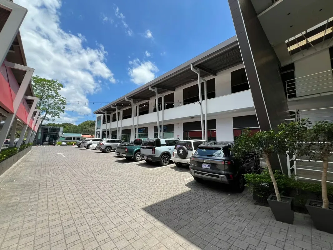 Commercial spaces in Ciudad Colón, ranging from 64m² to 100m², with the following features: — photo 5
