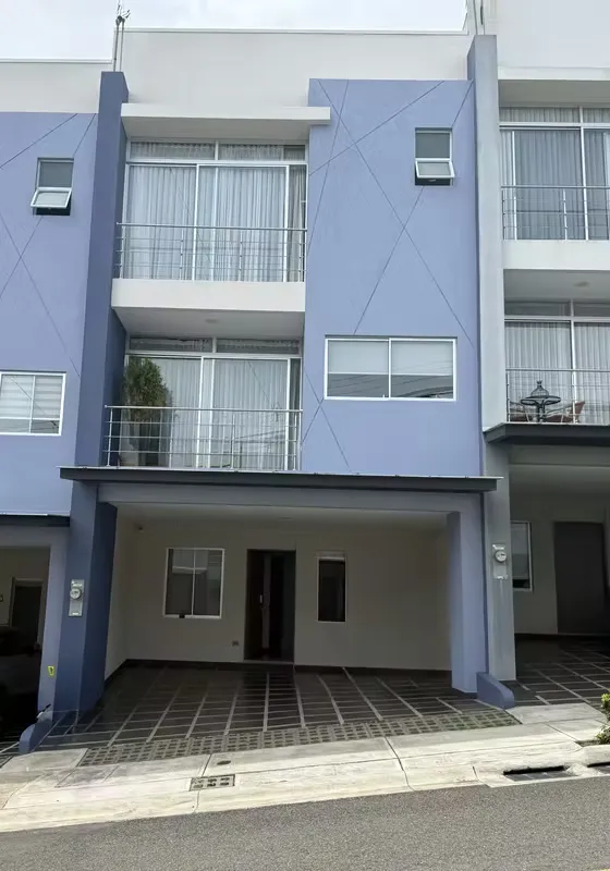 Venta de casa en condominio en San Miguel de Santo Domingo, Heredia