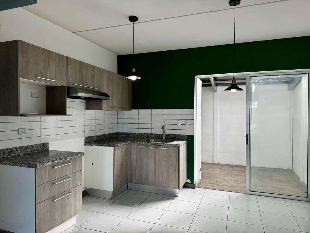 Casa en venta 2 habitaciones 2 baños 2 parqueos en San Pablo Heredia — photo 3