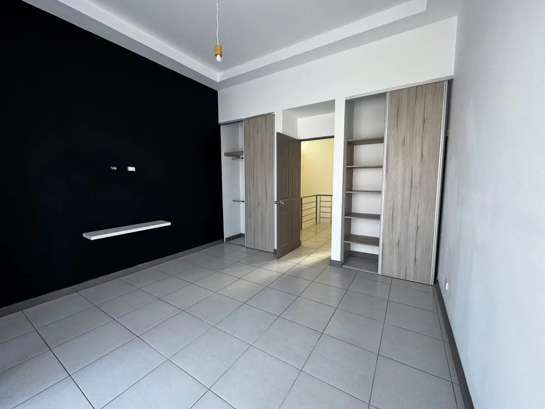 Casa en venta 2 habitaciones 2 baños 2 parqueos en San Pablo Heredia — photo 4