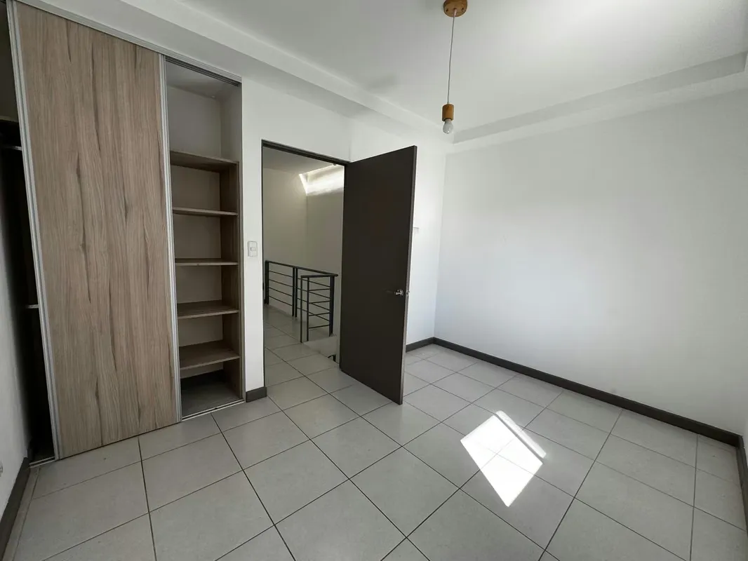 Casa en venta 2 habitaciones 2 baños 2 parqueos en San Pablo Heredia — photo 5