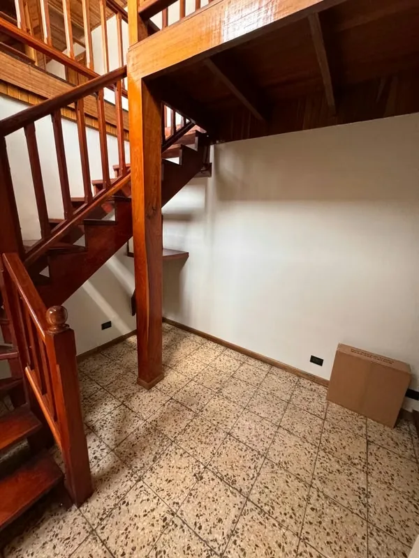 3 bedroom house 2 walking closet 4 bathrooms, living room, dining room, kitchen, TV room, bar area, garden, jacuzzi, park or for 2 cars. — photo 4