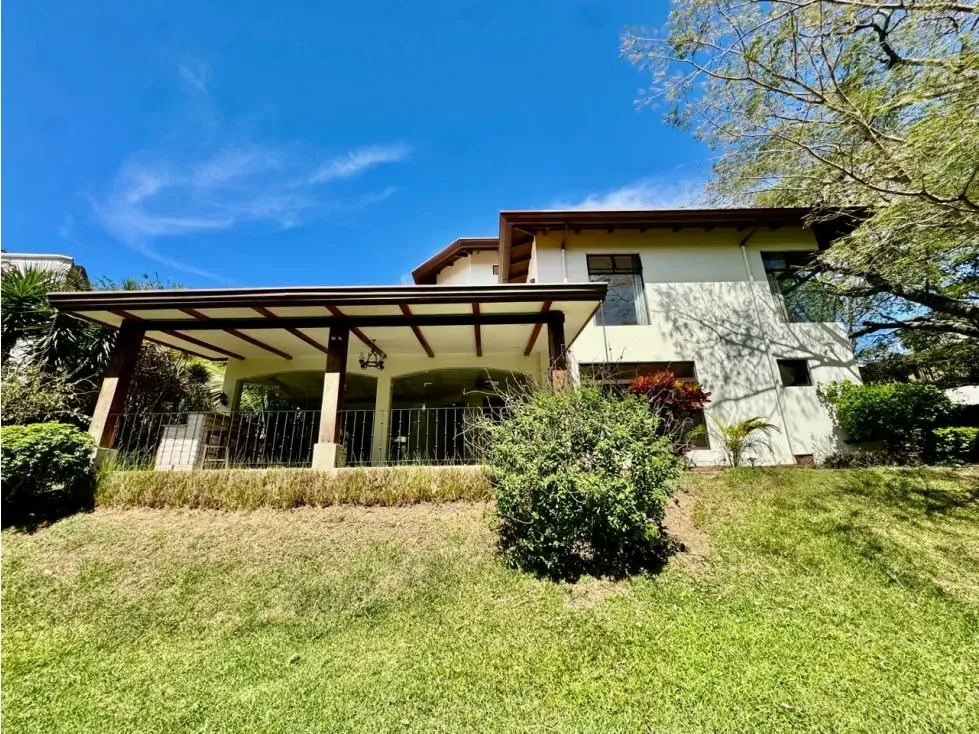 Casa con fabulosa vista en Guachipelín