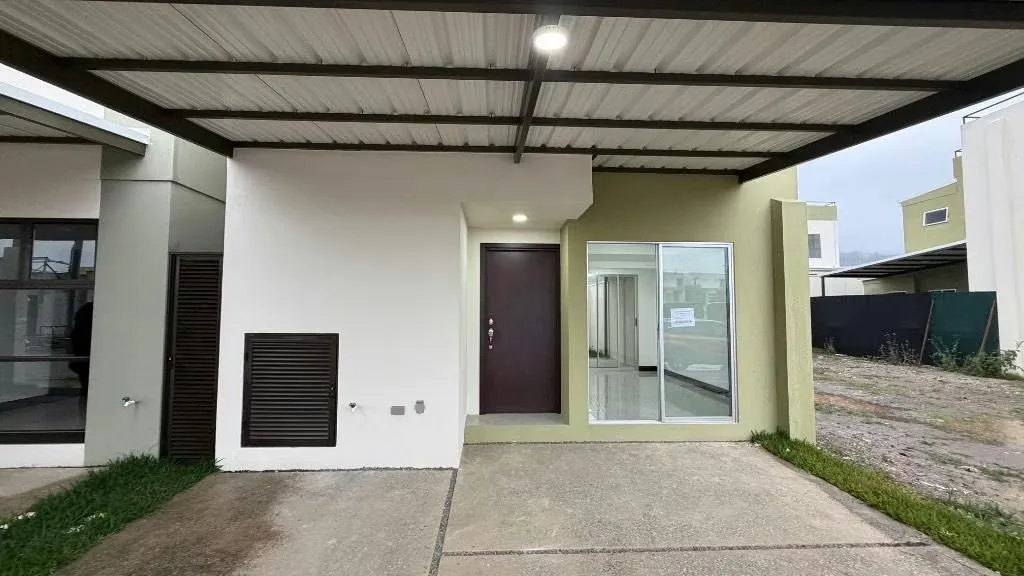 Casa en Alquiler – Condominio Novarum, Cartago (Quebradilla de Tejar)