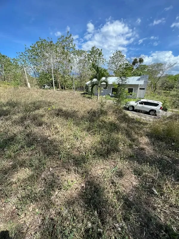 Lote en Condominio Don Jesús. Titulado, con disponibilidad de luz y agua. Cerca de escuelas, colegios, supermercados. Cuenta con cerca perimetral. — photo 2
