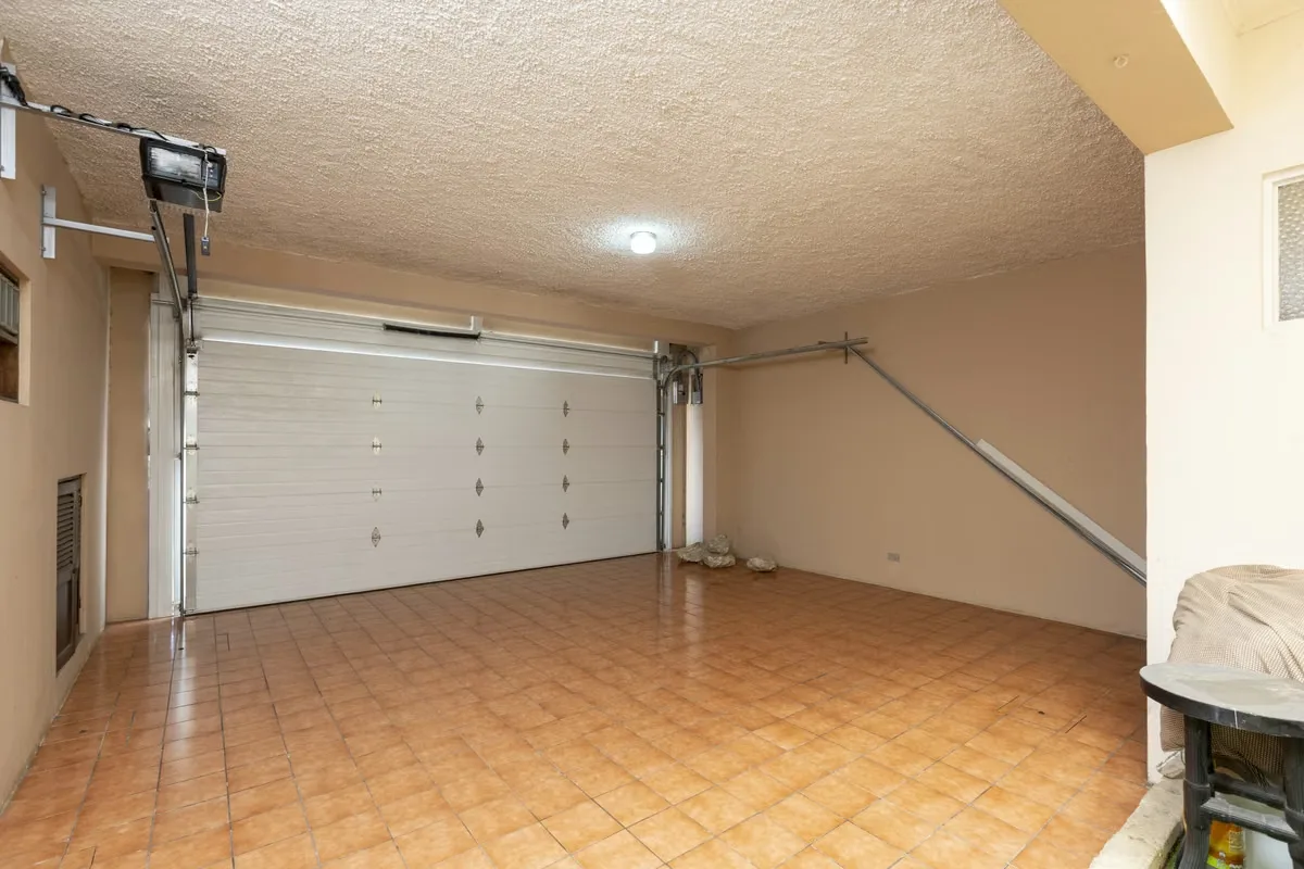 For Sale Spacious home in Rohrmoser-San Jose-VH — photo 2