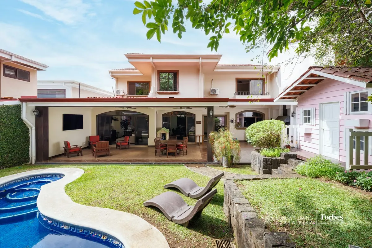 Casa Sophie is located within an exclusive gated residential community with controlled access, offering an exceptional combination of spaciousness, privacy, and tranquility ...
